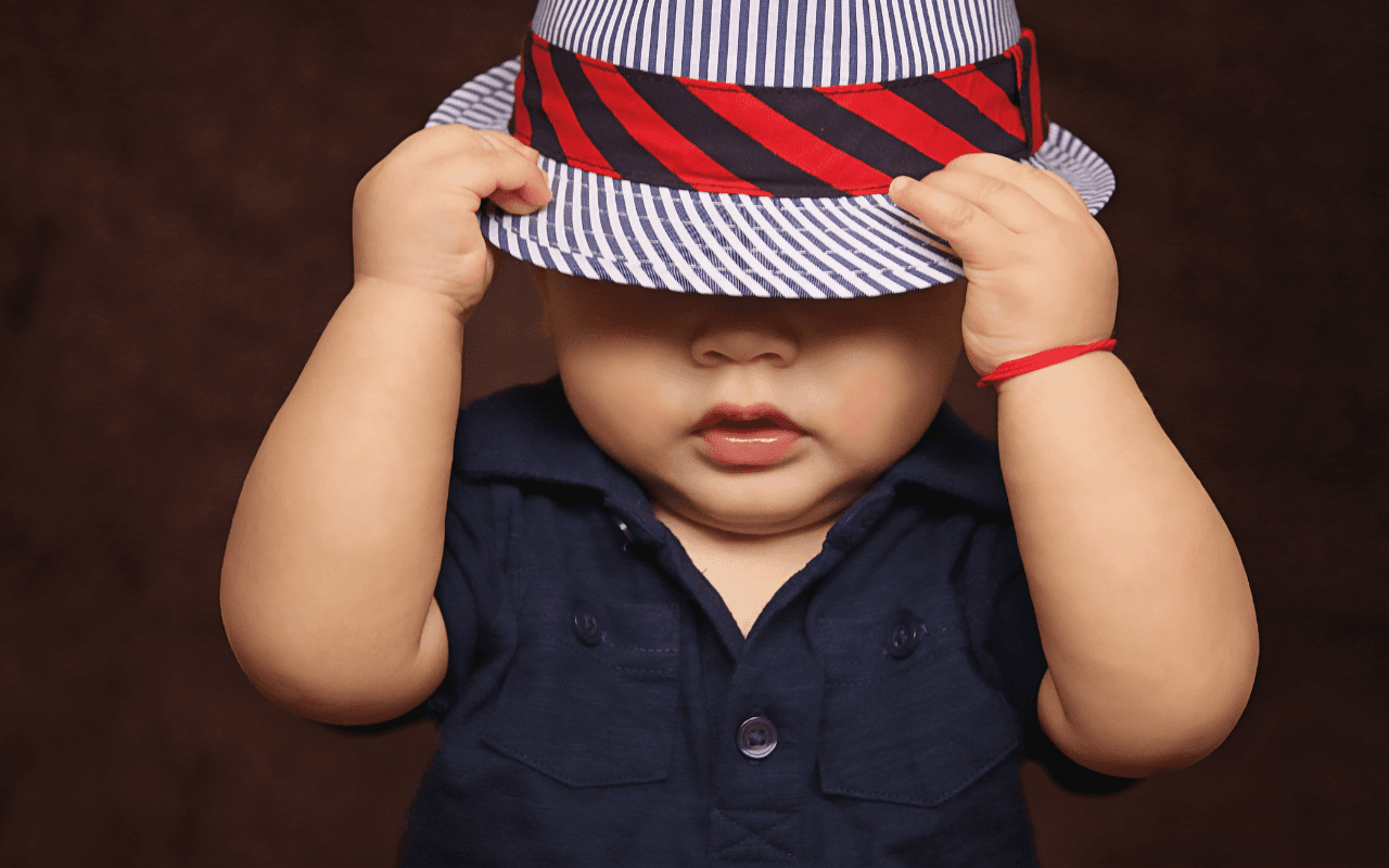 הוא רק בן שנתיים, אבל כבר מנהל את הבית שלהבת ברק | מדריכת הורים | יועצת שינה